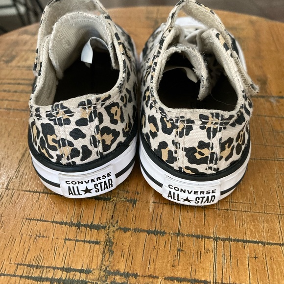 Cheetah Converse Size 6 - Picture 4 of 4